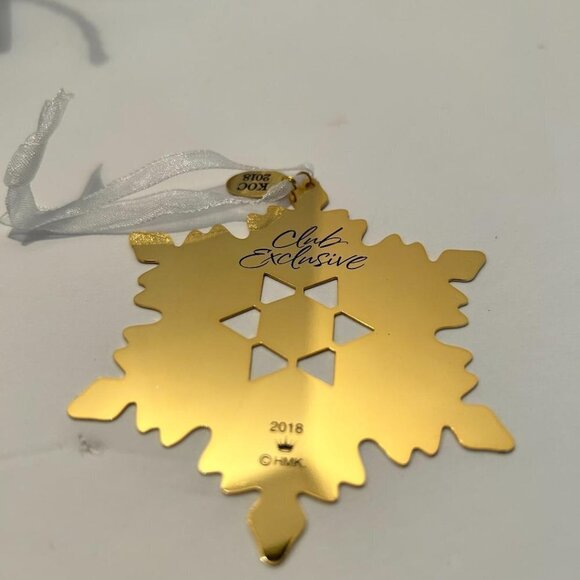 2018 Hallmark Keepsake Club “A glistening gift for you” Ornament - Picture 2 of 2